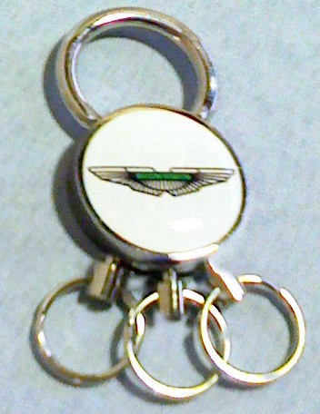 �A�X�g���}�[�`���@Aston-Matin�@3�A�L�[�z���_�[