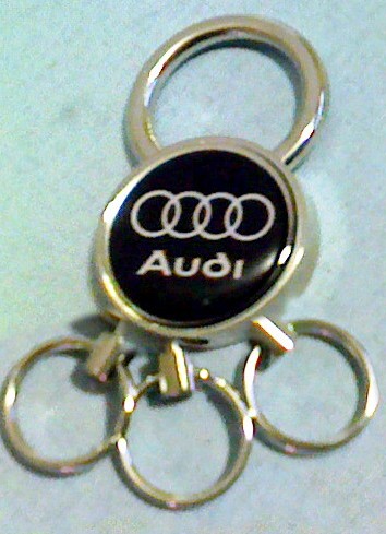 �A�E�f�B�@AUDI�@�u���b�N�@3�A�L�[�z���_�[
